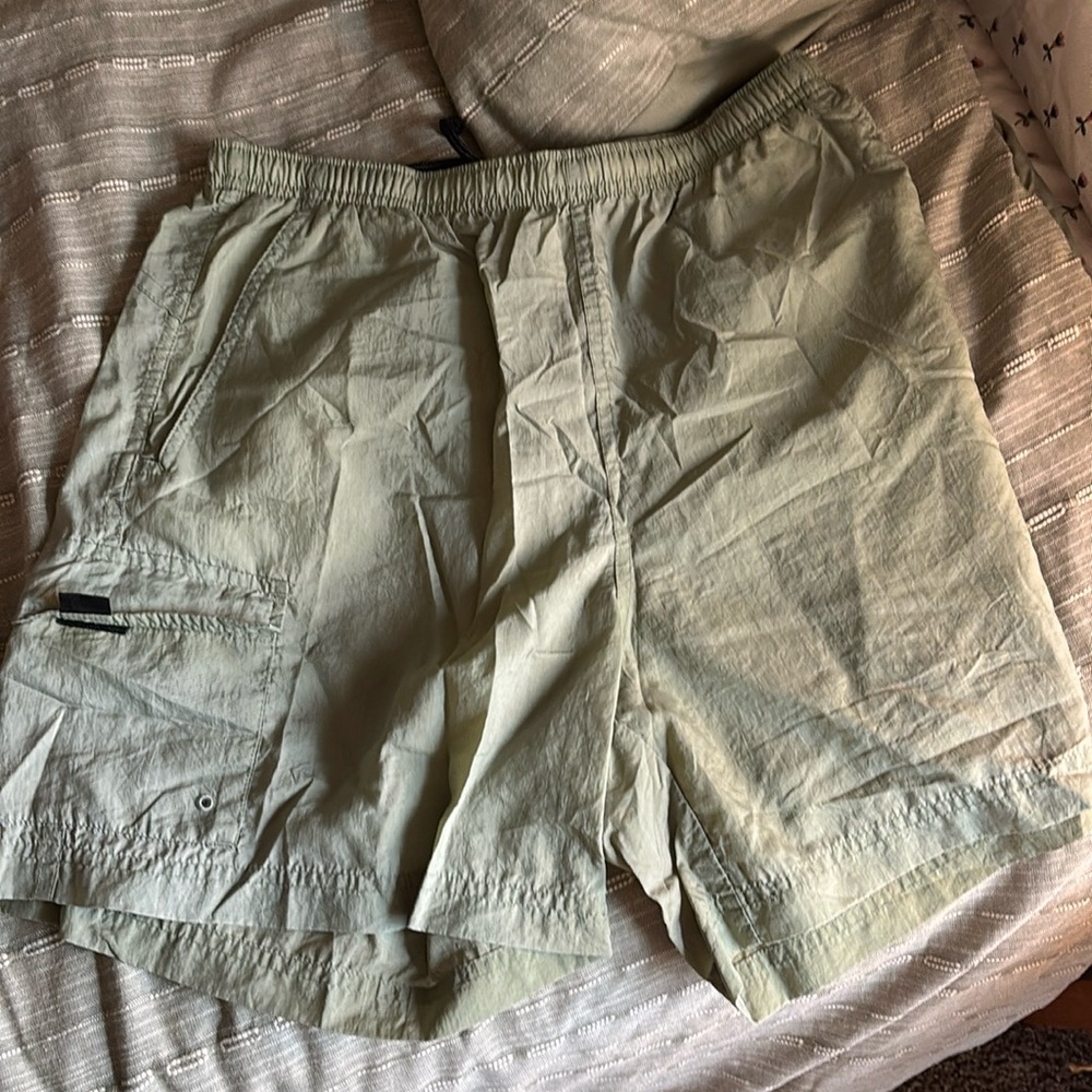 Columbia Sage Green Athletic Shorts Relaxed Fit